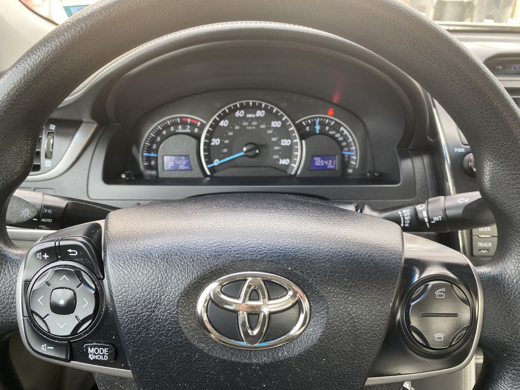 2012 Toyota Camry Image 14