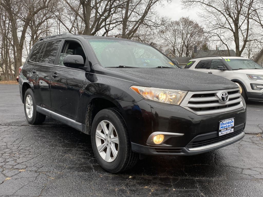 2013 Toyota Highlander Image 2