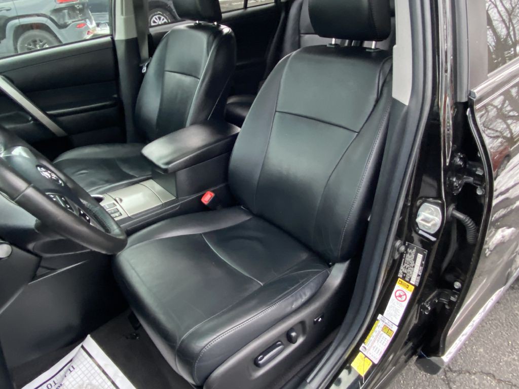 2013 Toyota Highlander Image 9