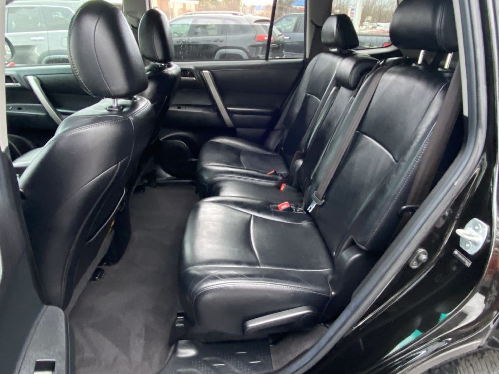2013 Toyota Highlander Image 10