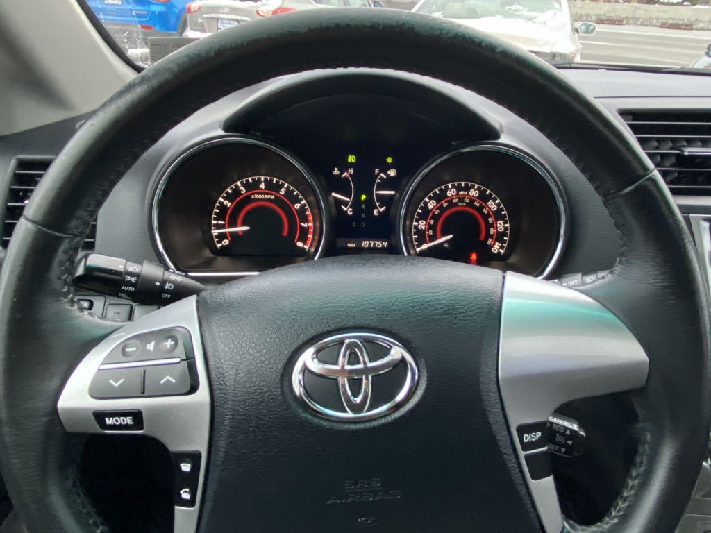 2013 Toyota Highlander Image 16