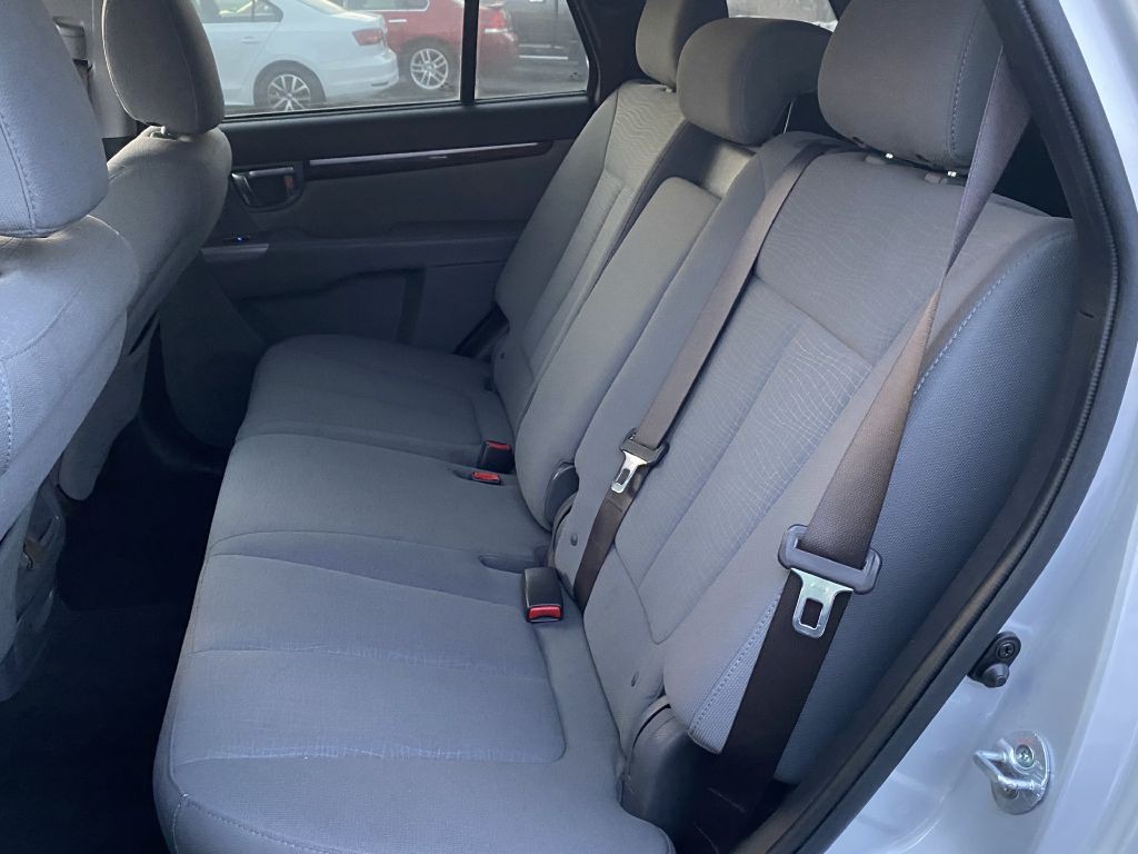 2012 Hyundai Santa Fe Image 10