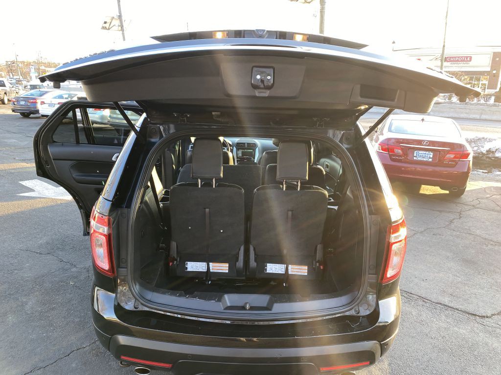 2015 Ford Explorer Image 11