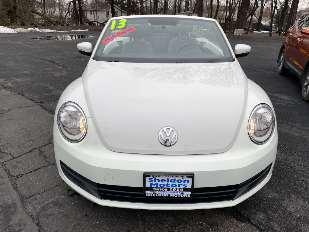 2013 Volkswagen Beetle Image 3