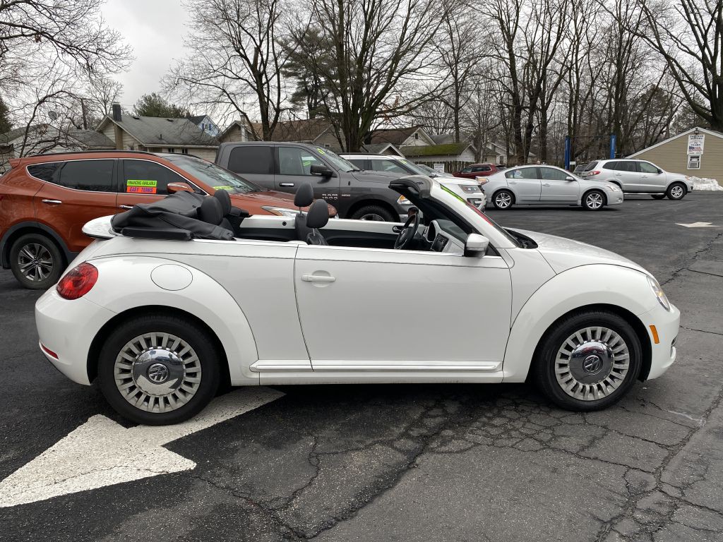 2013 Volkswagen Beetle Image 7