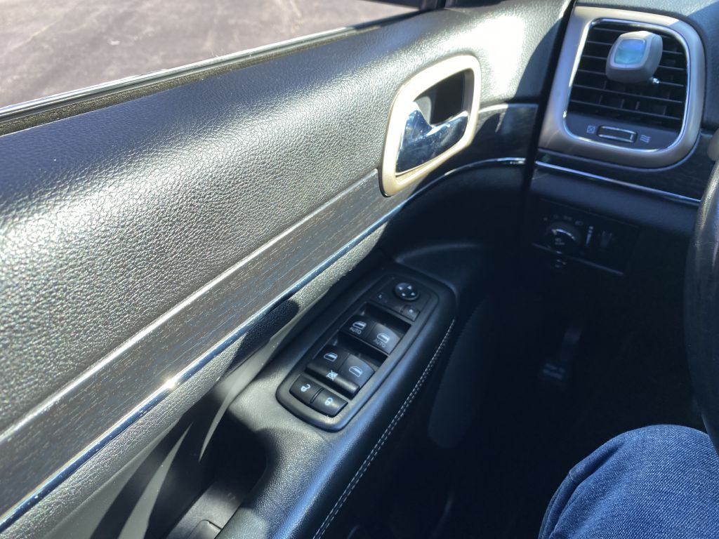 2014 Jeep Grand Cherokee Image 15