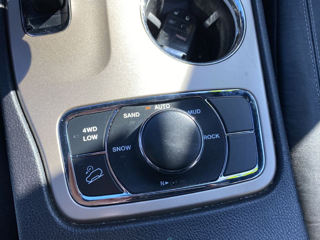 2014 Jeep Grand Cherokee Image 17