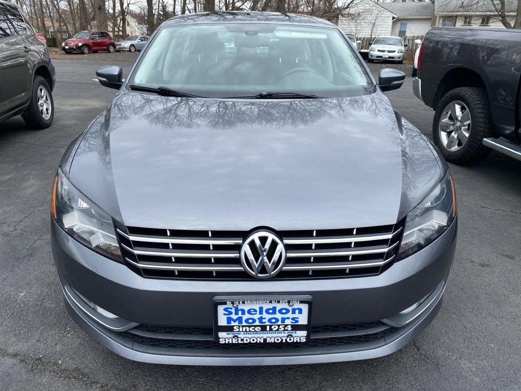 2015 Volkswagen Passat Image 3