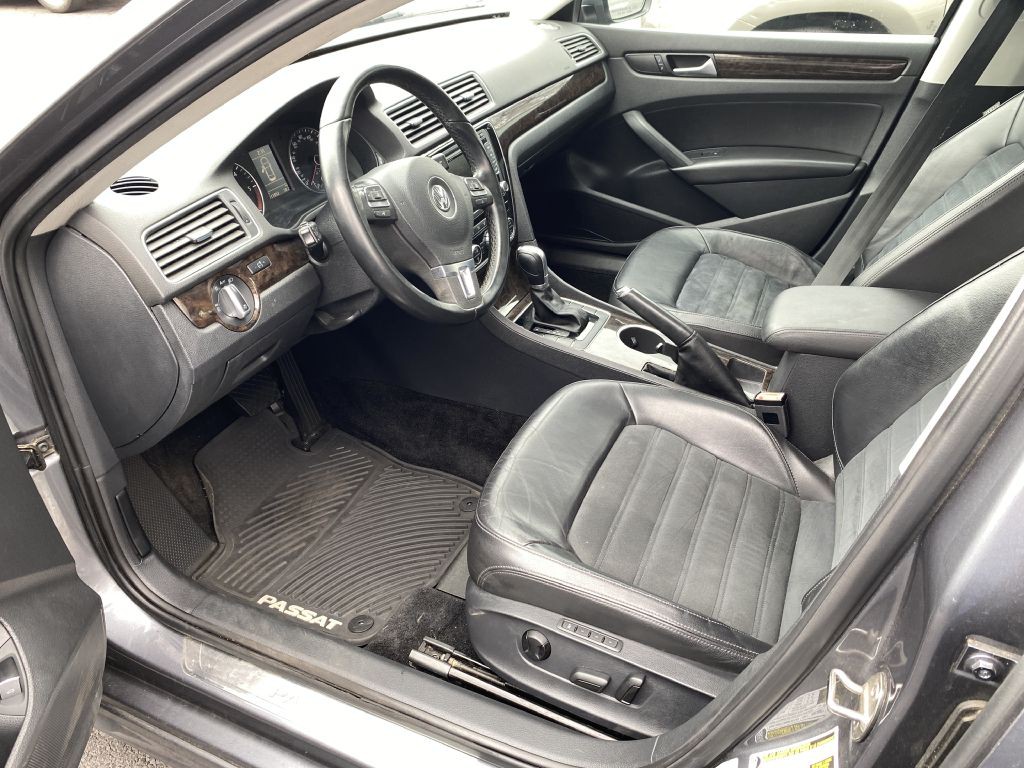 2015 Volkswagen Passat Image 7