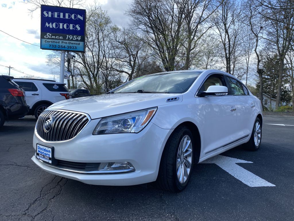 2015 Buick Lacrosse Image 1