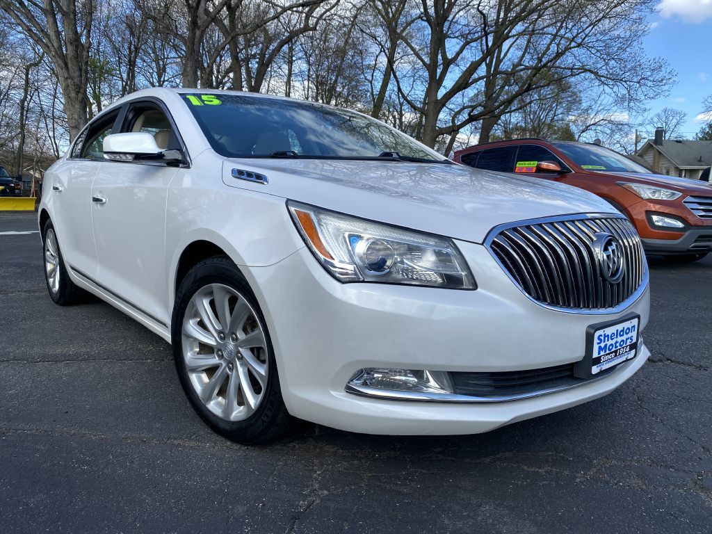 2015 Buick Lacrosse Image 2