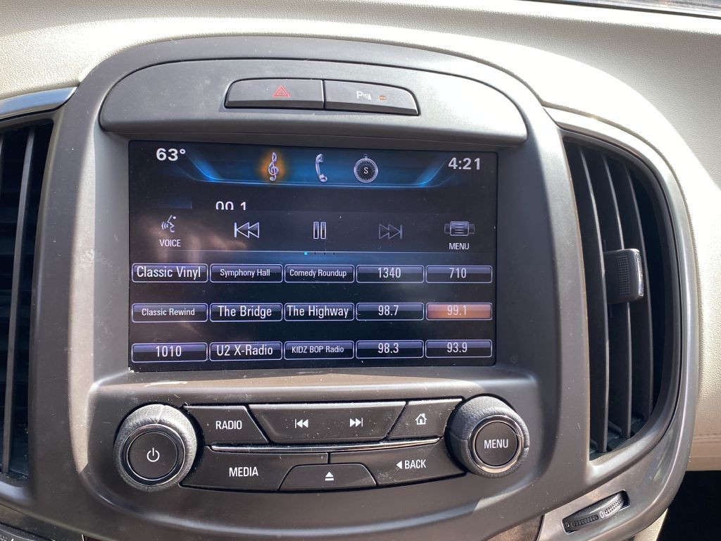2015 Buick Lacrosse Image 18