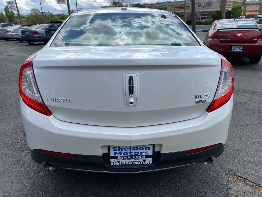 2014 Lincoln MKS Image 4