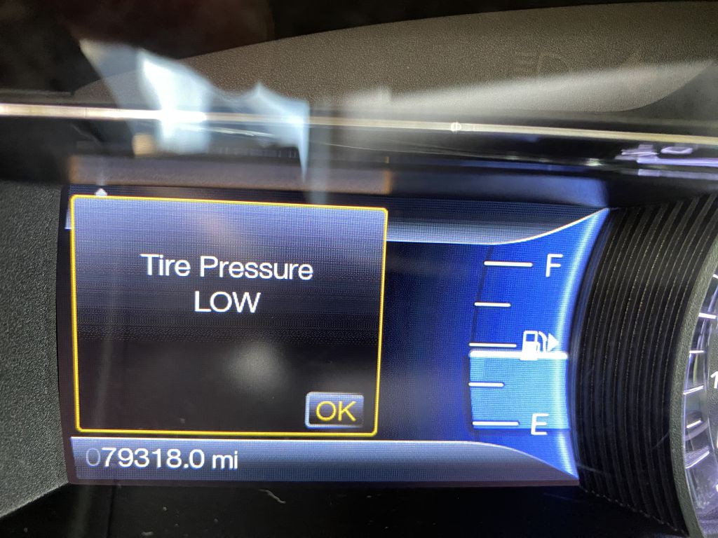 2014 Lincoln MKS Image 15