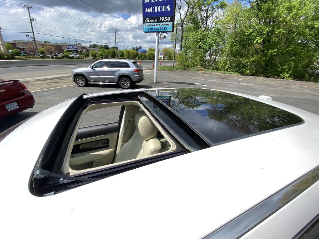 2014 Lincoln MKS Image 21