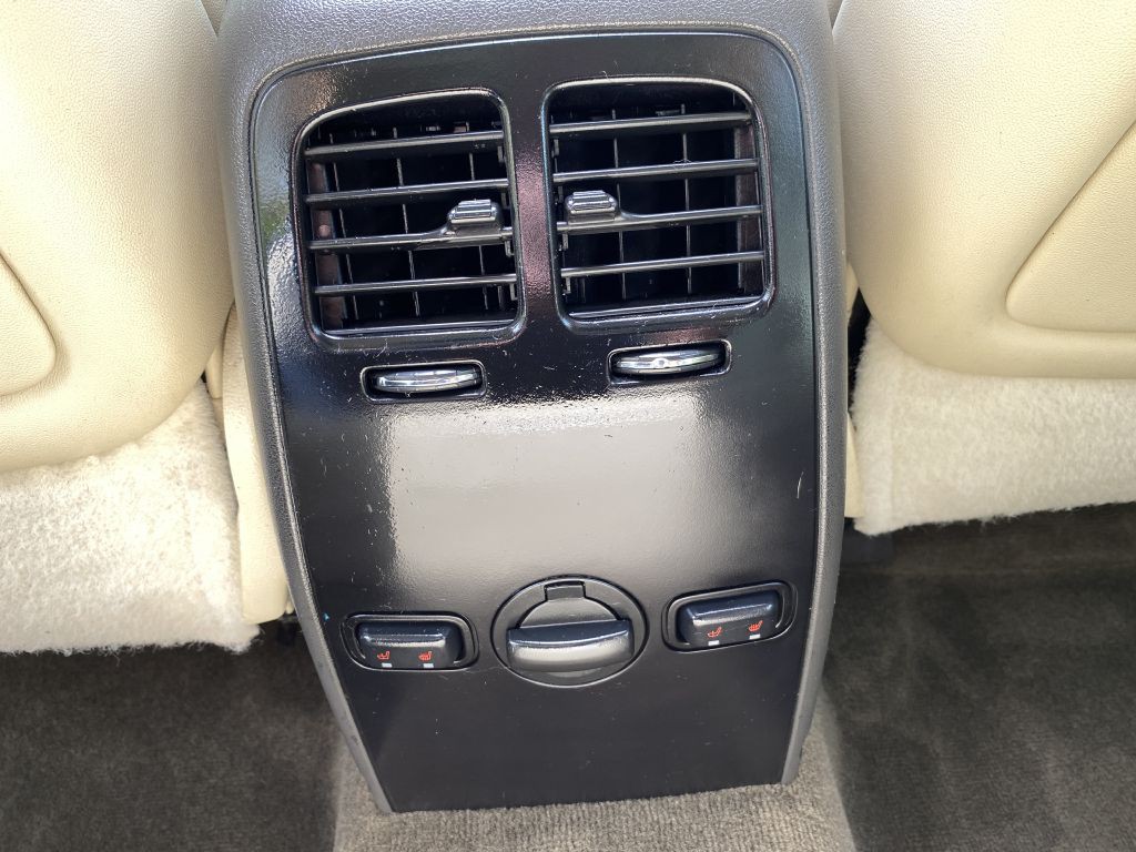 2014 Lincoln MKS Image 23