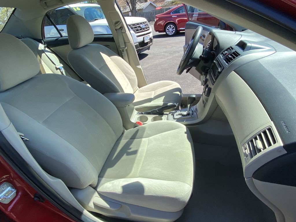 2012 Toyota Corolla Image 12