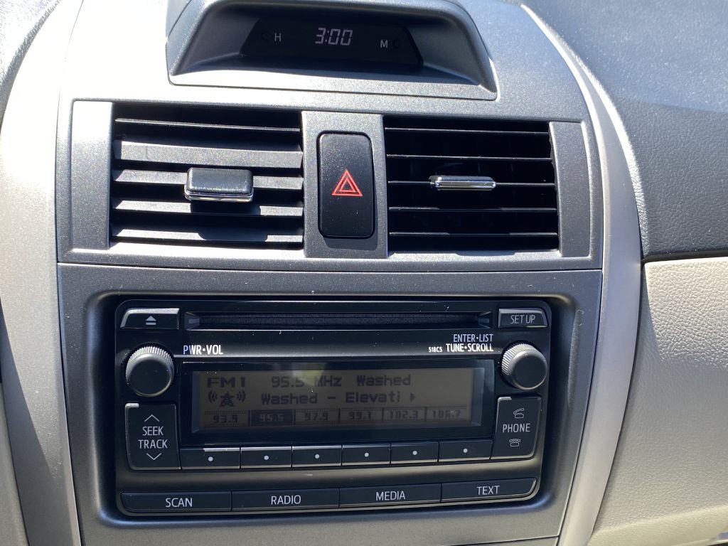 2012 Toyota Corolla Image 16