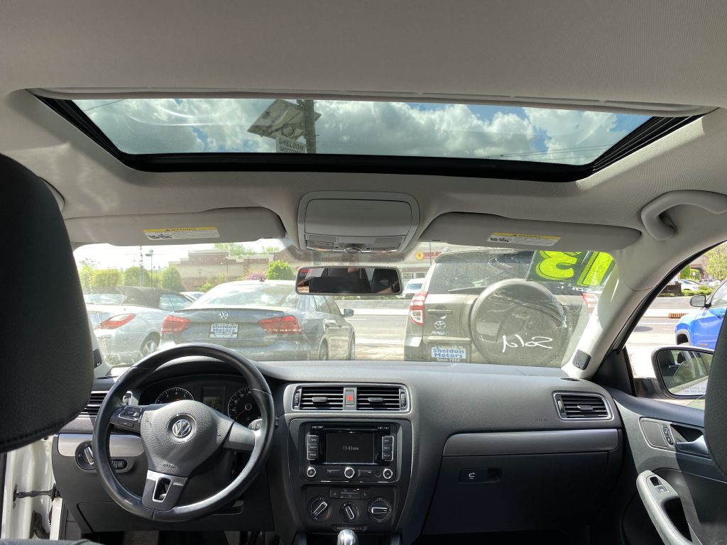 2013 Volkswagen Jetta Image 14
