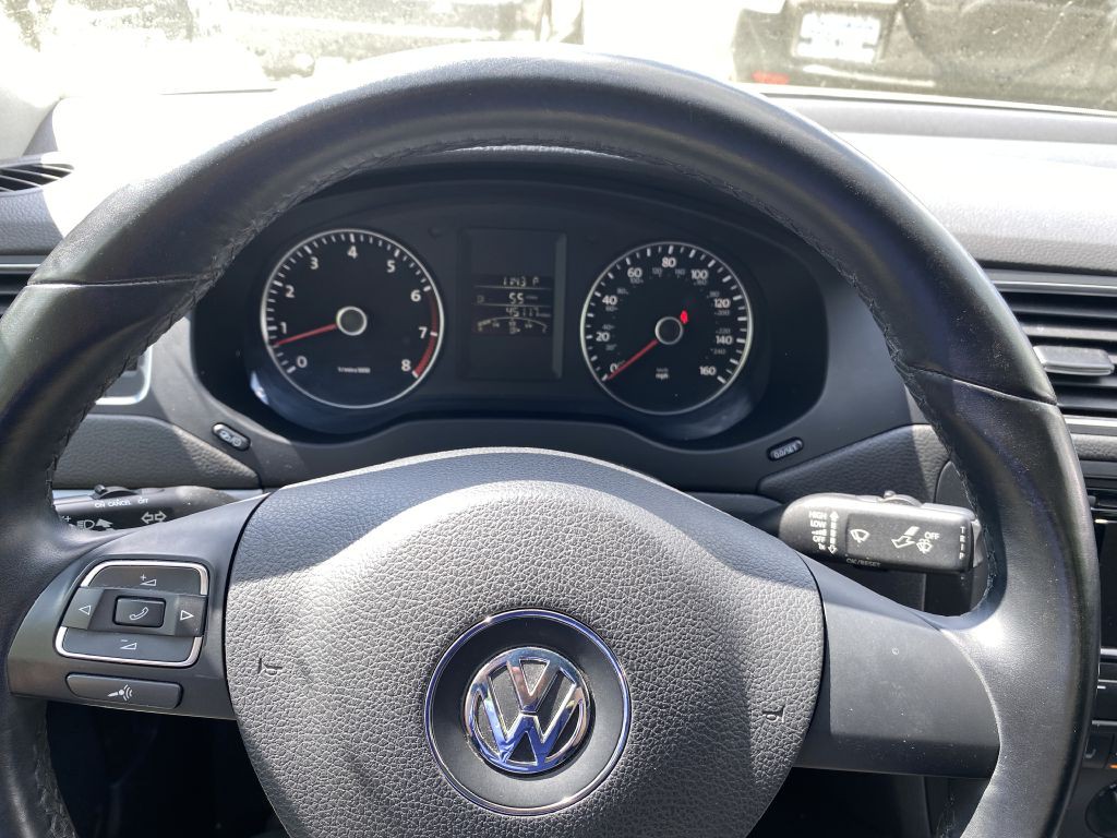 2013 Volkswagen Jetta Image 15