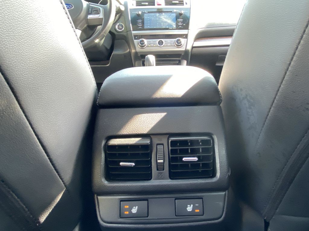 2015 Subaru Outback Image 17