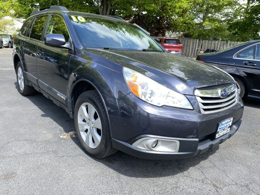2010 Subaru Outback Image 2
