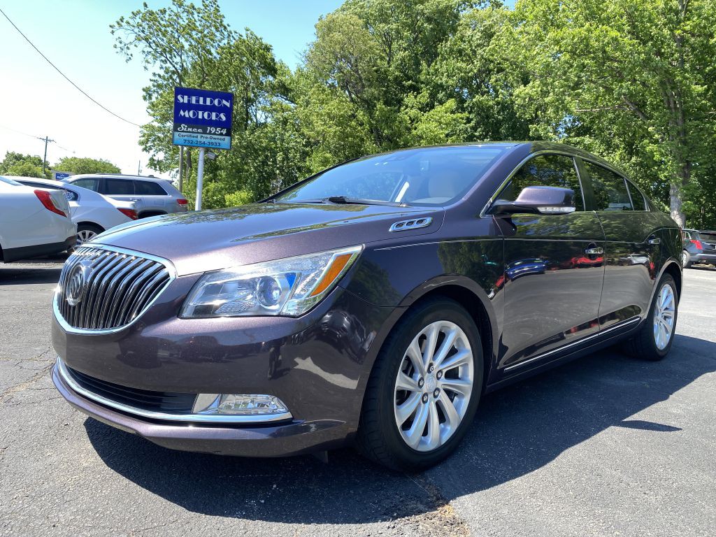 2015 Buick Lacrosse Image 1