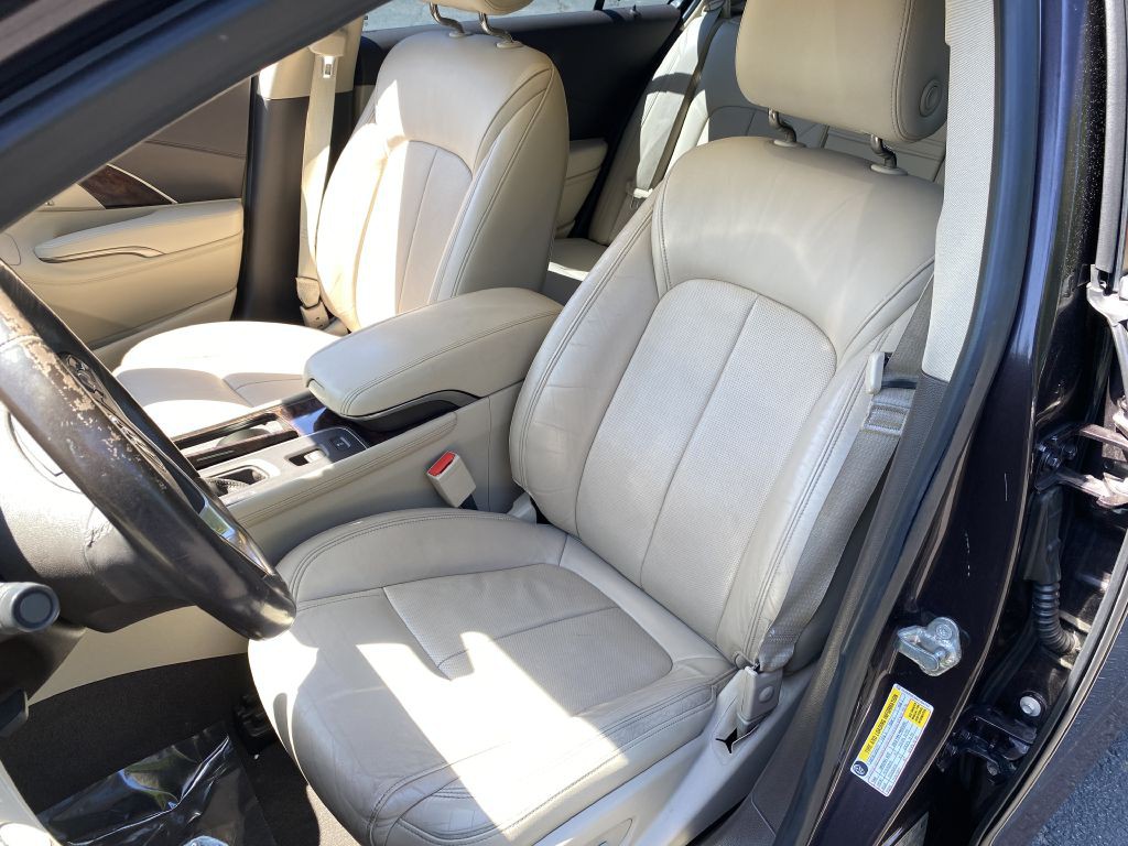 2015 Buick Lacrosse Image 9