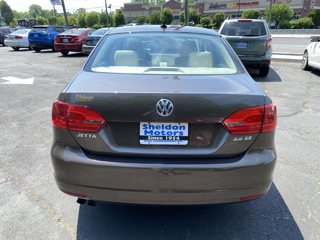 2013 Volkswagen Jetta Image 4