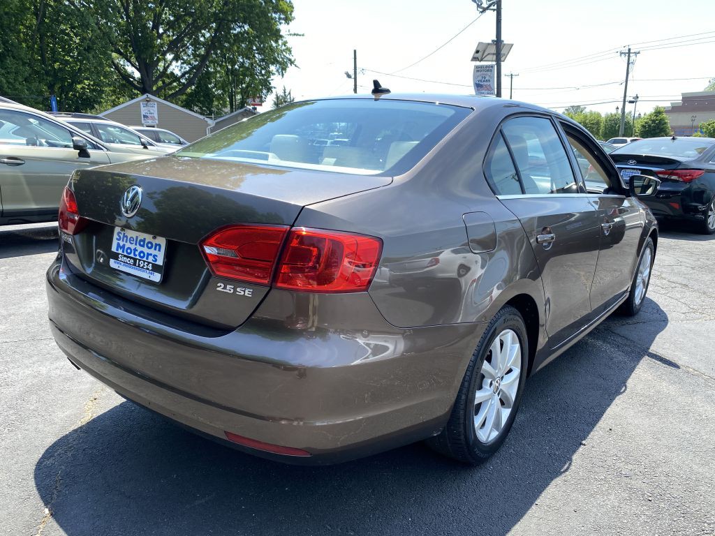 2013 Volkswagen Jetta Image 5