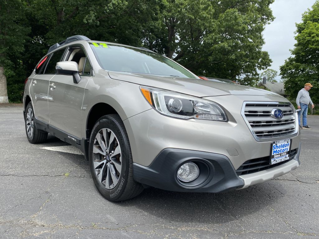 2017 Subaru Outback Image 2