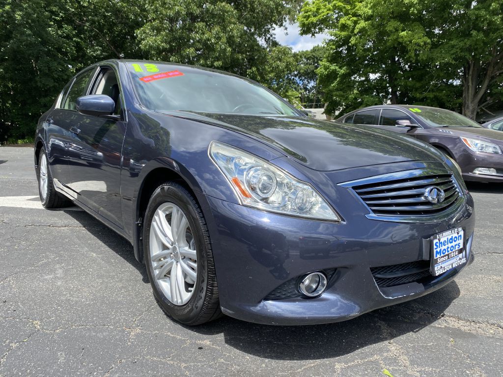 2013 INFINITI G37 Image 2