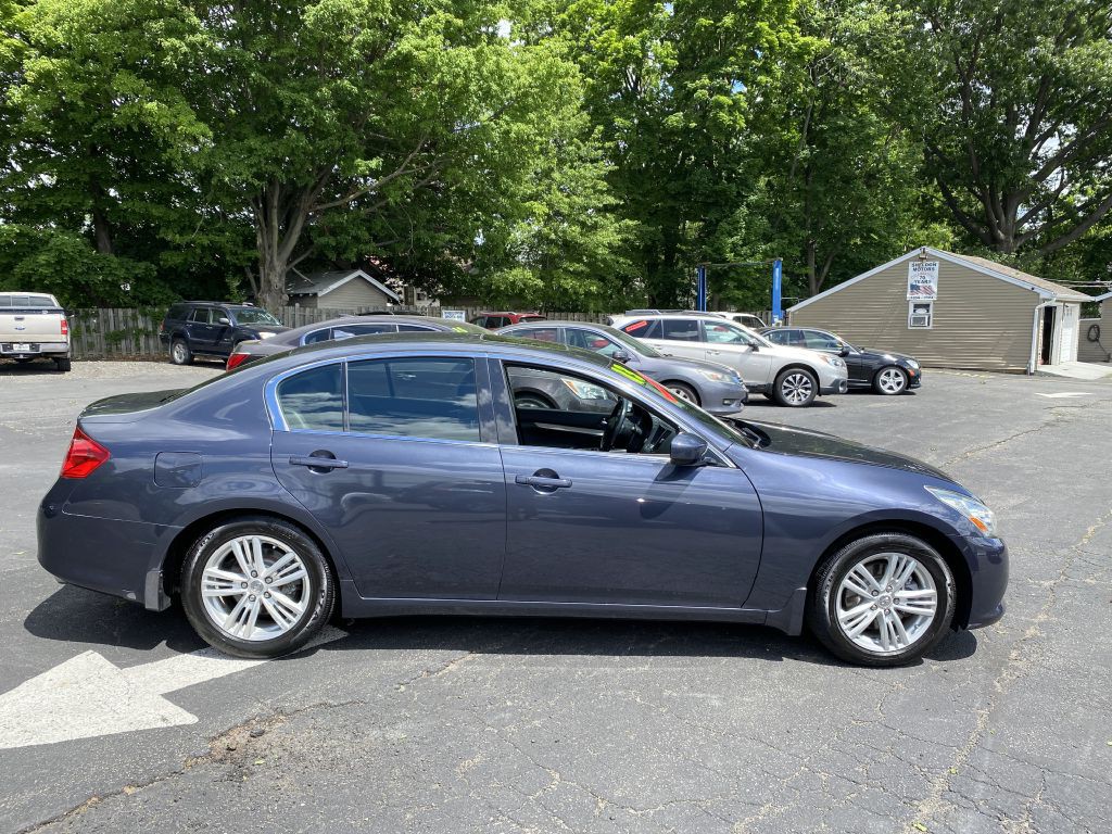 2013 INFINITI G37 Image 7