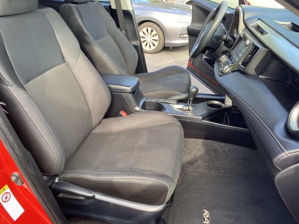 2013 Toyota Rav4 Image 12