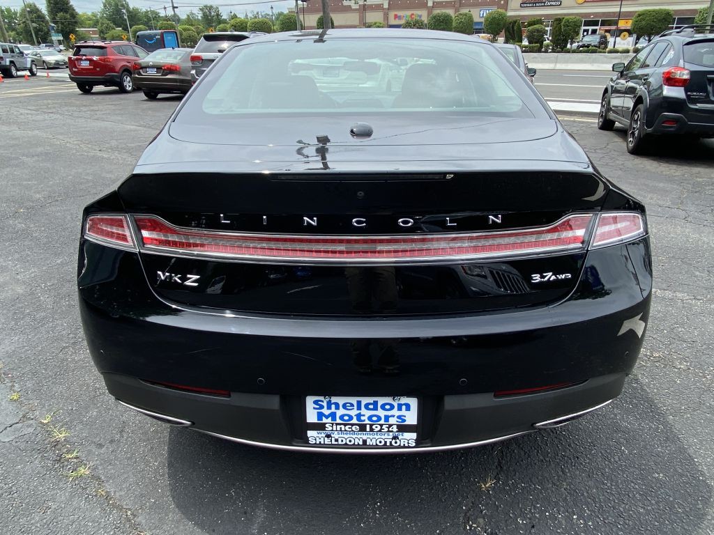 2016 Lincoln MKZ Image 4