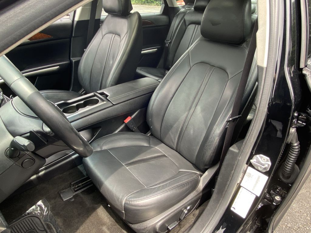 2016 Lincoln MKZ Image 9