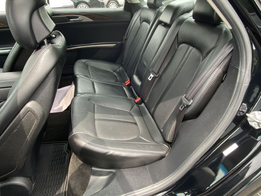 2016 Lincoln MKZ Image 10