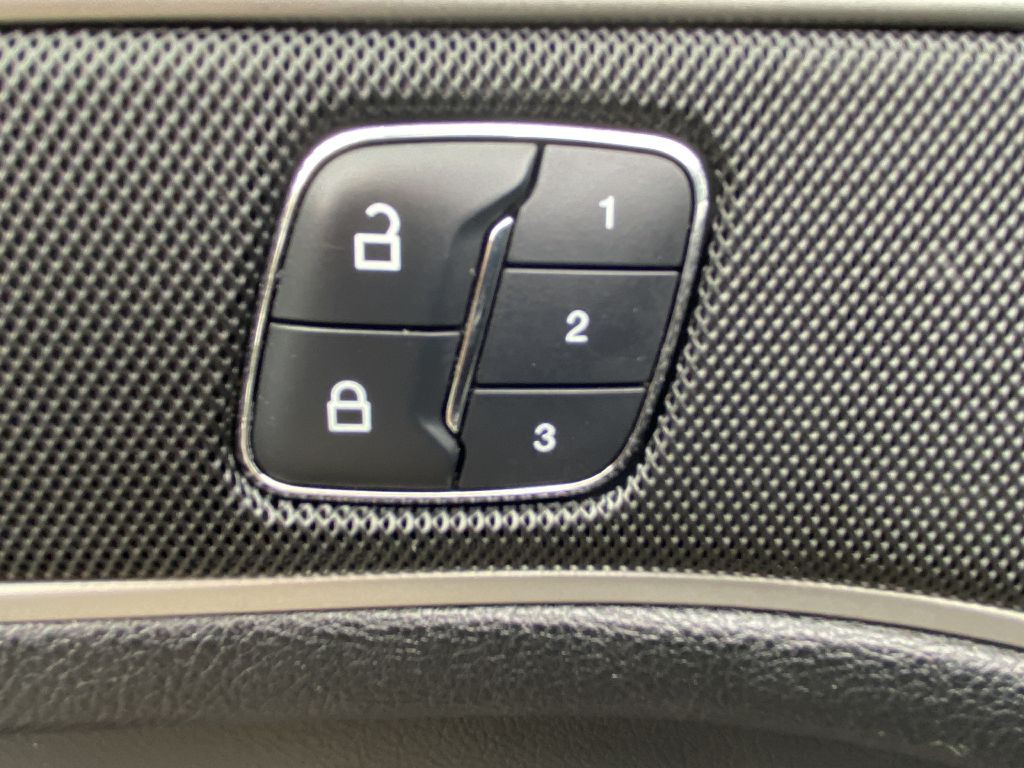 2016 Lincoln MKZ Image 21