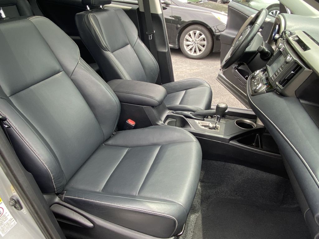 2013 Toyota Rav4 Image 12