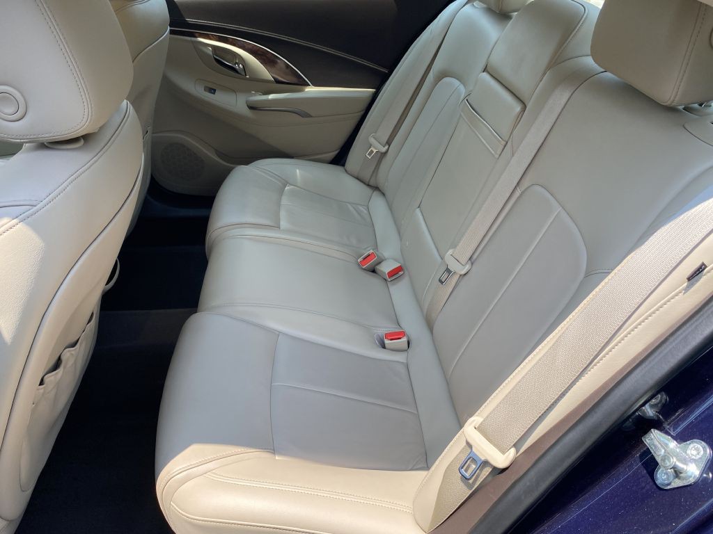 2016 Buick Lacrosse Image 10