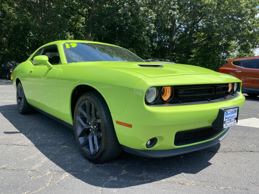 2019 Dodge Challenger Image 2