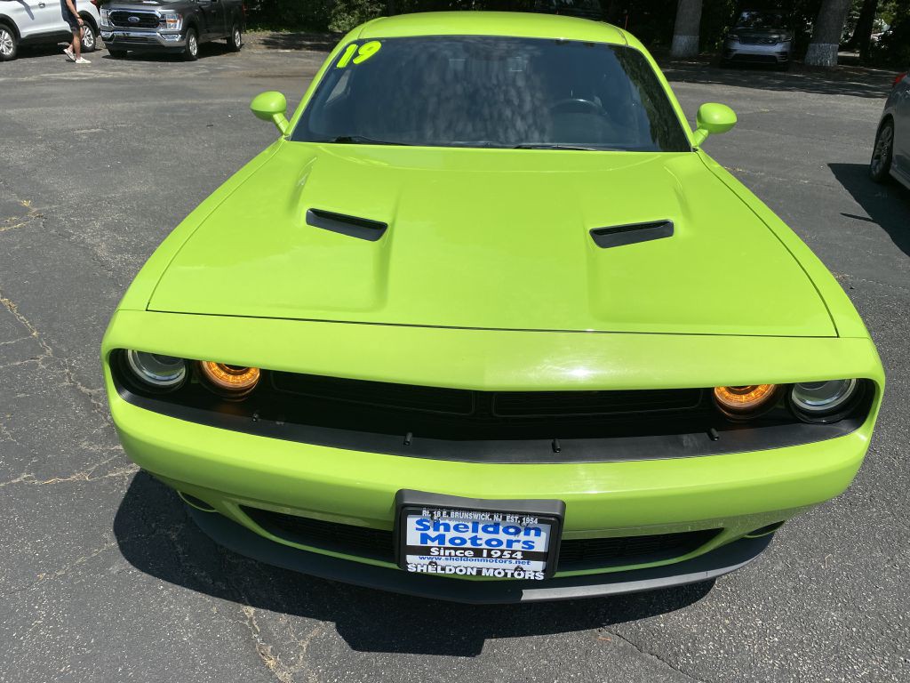 2019 Dodge Challenger Image 3