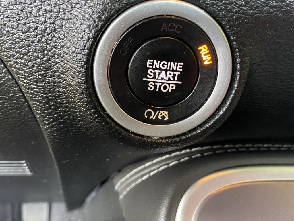 2019 Dodge Challenger Image 16