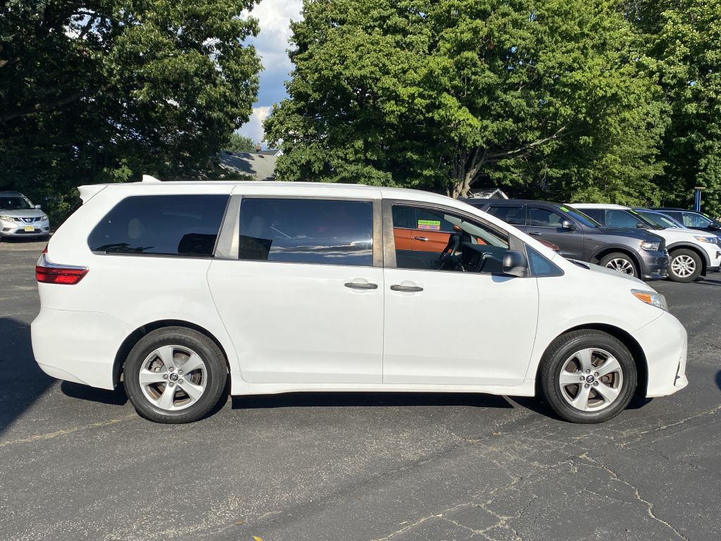 2019 Toyota Sienna Image 7