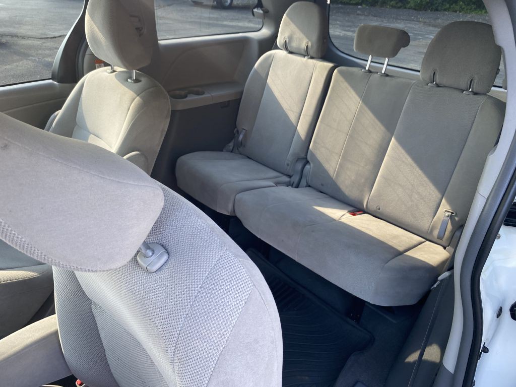 2019 Toyota Sienna Image 12