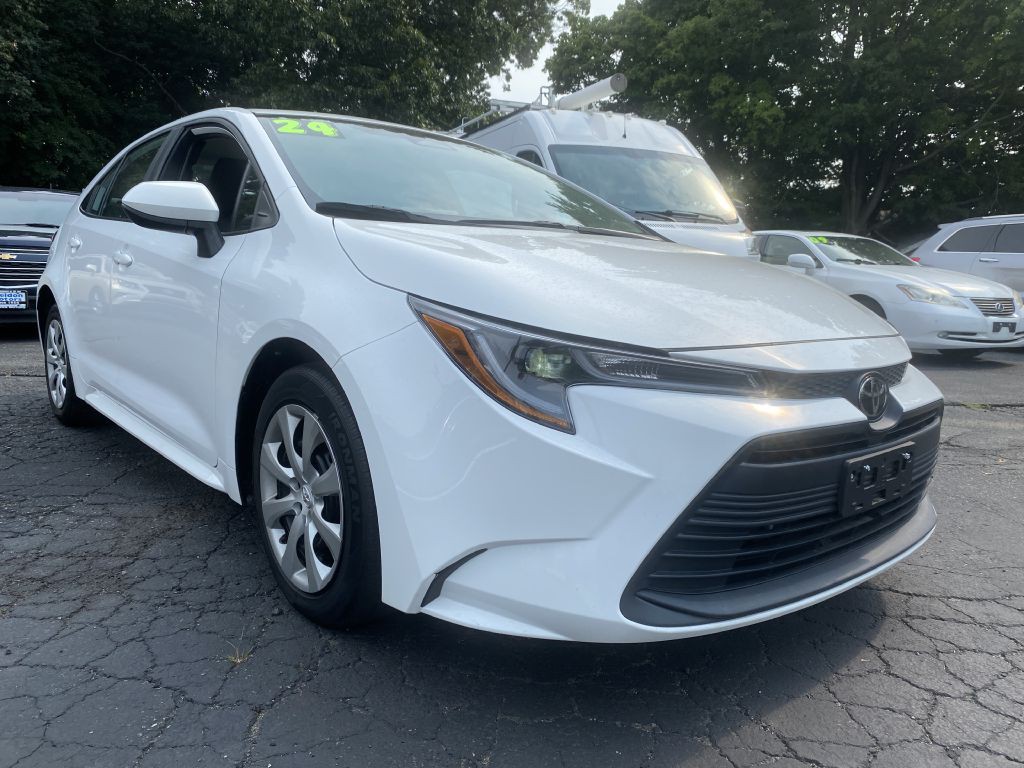 2024 Toyota Corolla Image 2