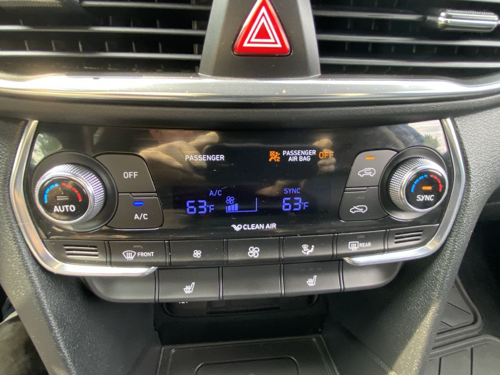 2020 Hyundai Santa Fe Image 17