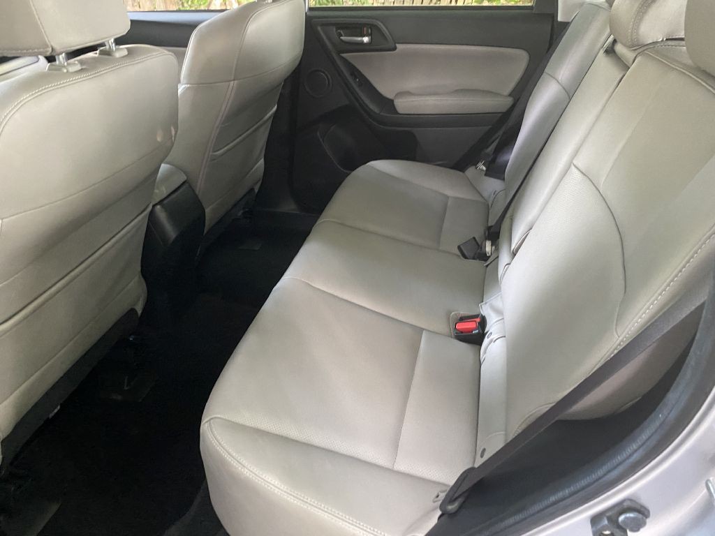 2016 Subaru Forester Image 10