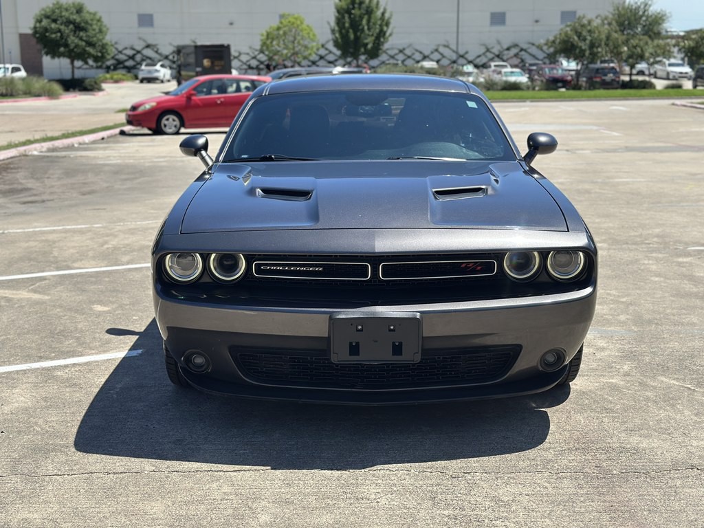 2015 Dodge Challenger Image 2