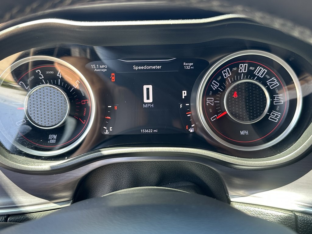 2015 Dodge Challenger Image 19